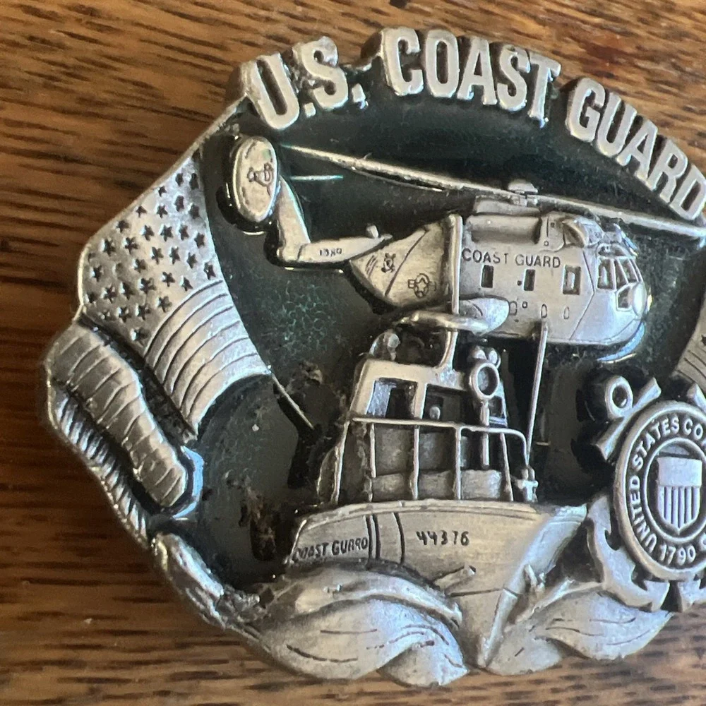 VINTAGE 1982 U.S. COAST GUARD BELT BUCKLE BY BERGAMOT BRASS WORKS #M132 USA Made